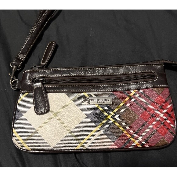 Burberry Handbags - Burberry Coin Purse Wristlet – Zipper Closure – Compact Designer Pouch